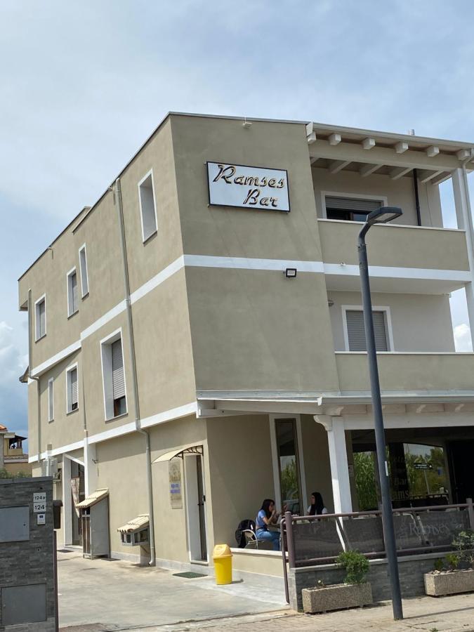 B&B Ramses Uta Exterior photo